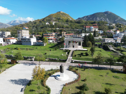 Saint Nicholas Cathedral (Burial site memorial of George Castriota – Scanderbeg)